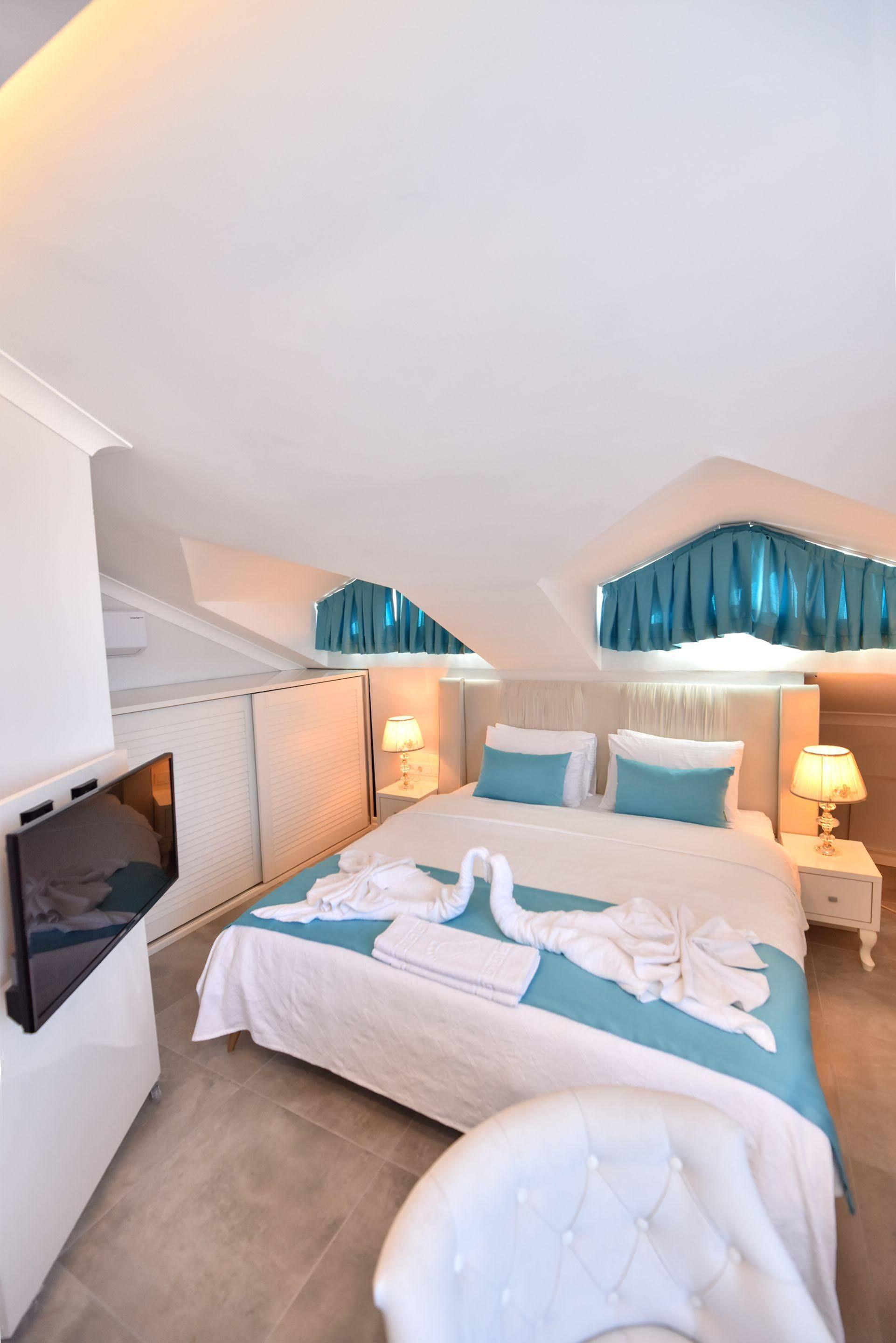 Monastery Suites Hotel-Fethiye Oludeniz Bagian luar foto